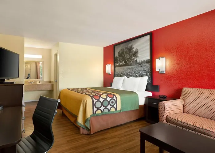 Super 8 By Wyndham Corsicana