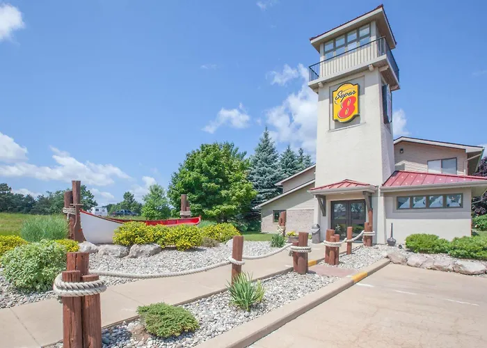Super 8 By Wyndham Houghton Lake