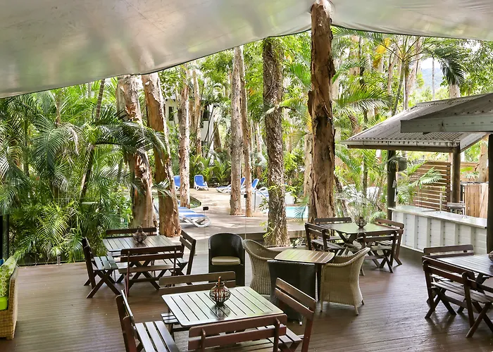 The Reef Retreat Palm Cove Hotel