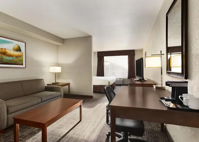 Days Inn & Suites By Wyndham Yorkton
