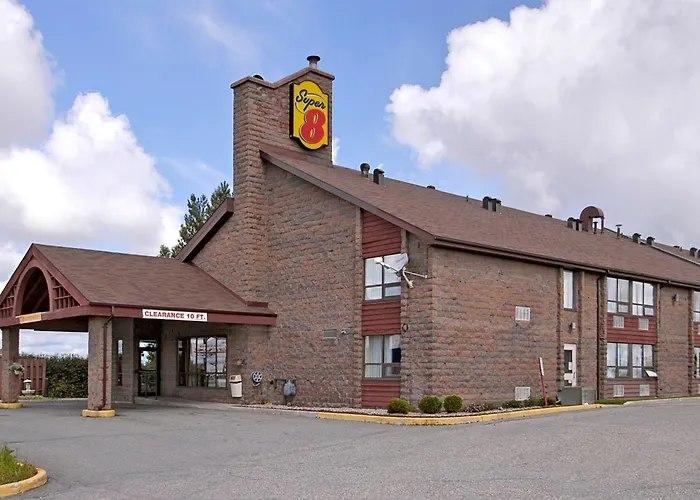Super 8 By Wyndham Timmins On