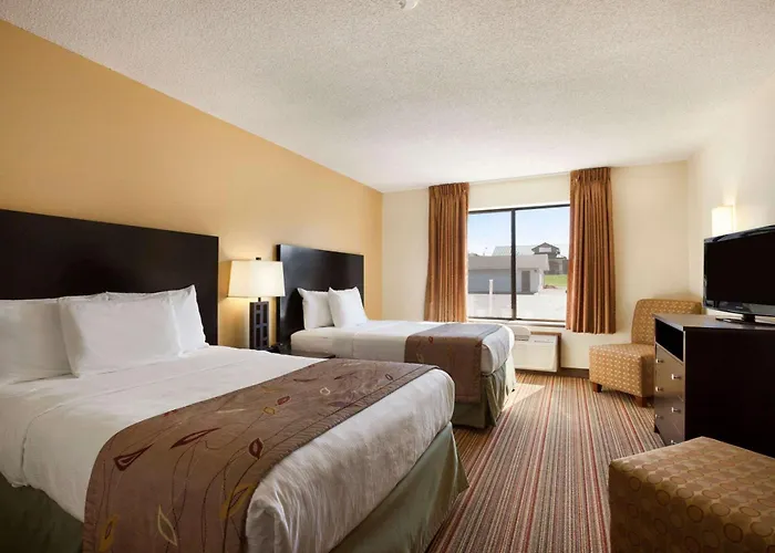 Ramada By Wyndham Wisconsin Dells I-90 Hotel Lake Delton