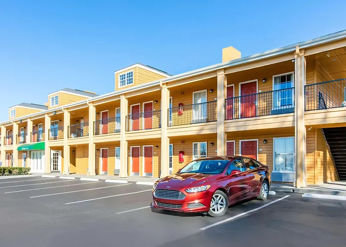 Quality Inn Arab