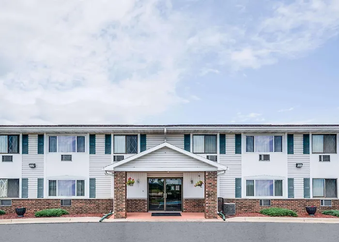 Super 8 By Wyndham Tomah Wisconsin