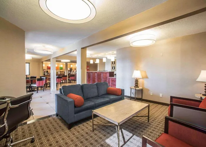Quality Inn & Suites Boonville - Columbia