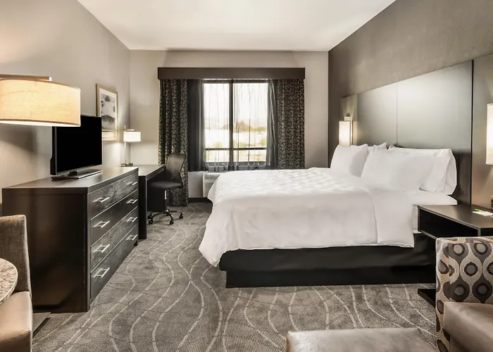Holiday Inn & Suites Silicon Valley - Milpitas By Ihg