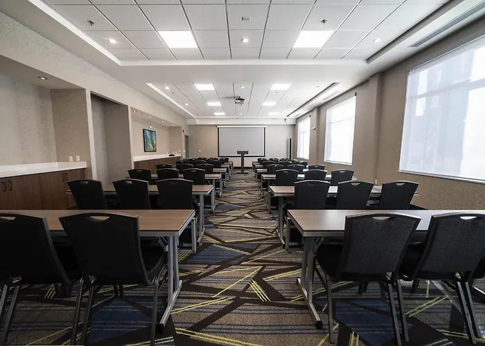 Holiday Inn Express & Suites - West Edmonton-Mall Area By Ihg