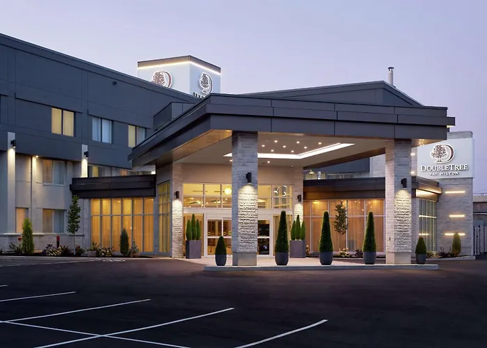 Doubletree By Hilton Montreal Airport