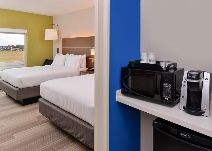 Holiday Inn Express & Suites Trinity By Ihg