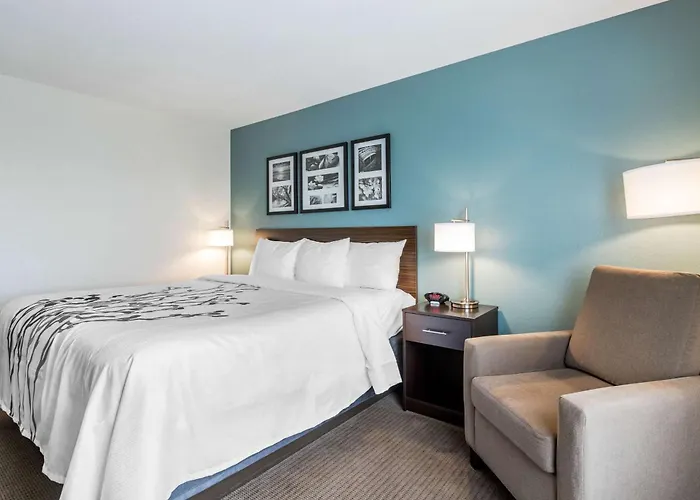 Sleep Inn & Suites West Des Moines Near Jordan Creek