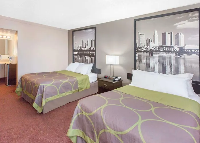 Super 8 By Wyndham Millbury/Toledo