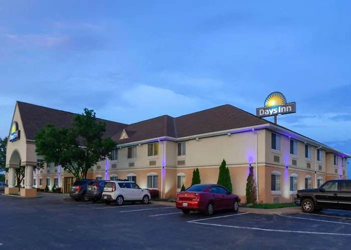 Days Inn By Wyndham Milan Sandusky South