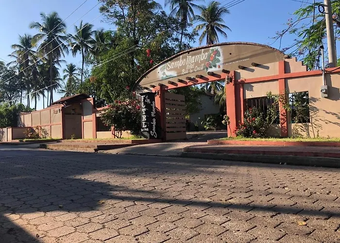 Sambo Mambo Beach Hotel