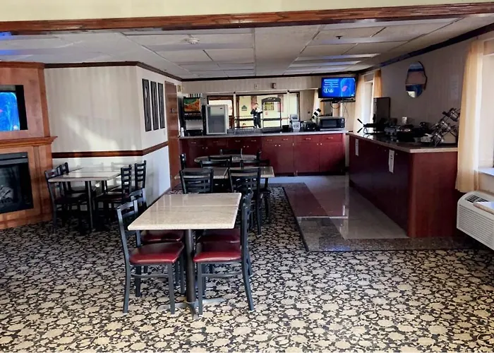 Baymont By Wyndham Battle Creek/I-94 Hotel