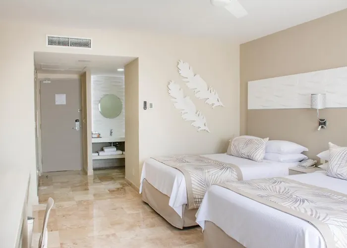 Krystal Grand Puerto Vallarta (Adults Only)