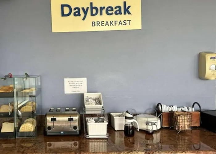 Days Inn By Wyndham San Diego-East/El Cajon