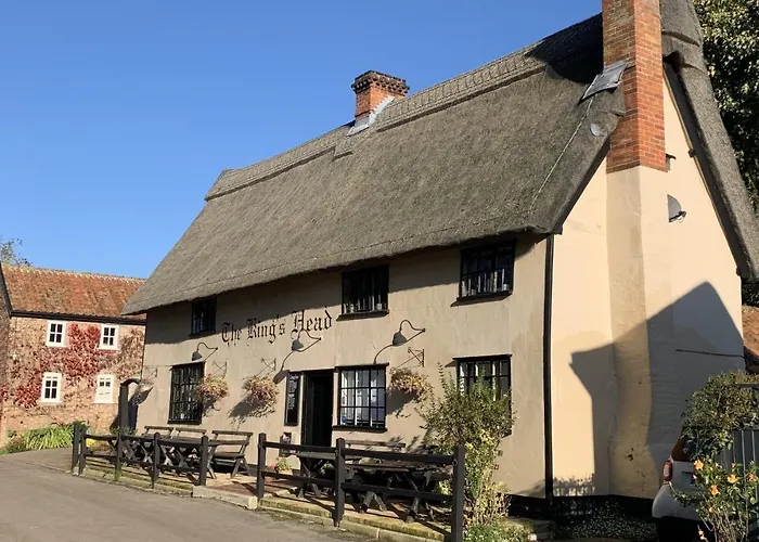 Kings Head Low House