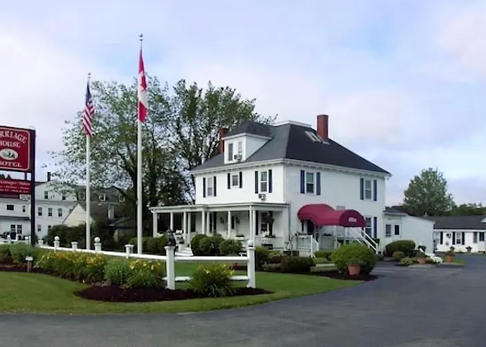 Carriage House Cottages & Suites