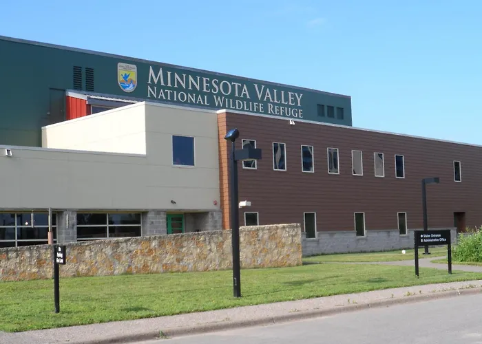 Holiday Inn Express & Suites Bloomington West By Ihg