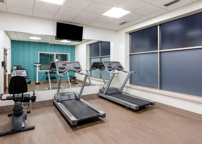 Holiday Inn Express Hotel & Suites Minneapolis-Downtown Convention Center By Ihg