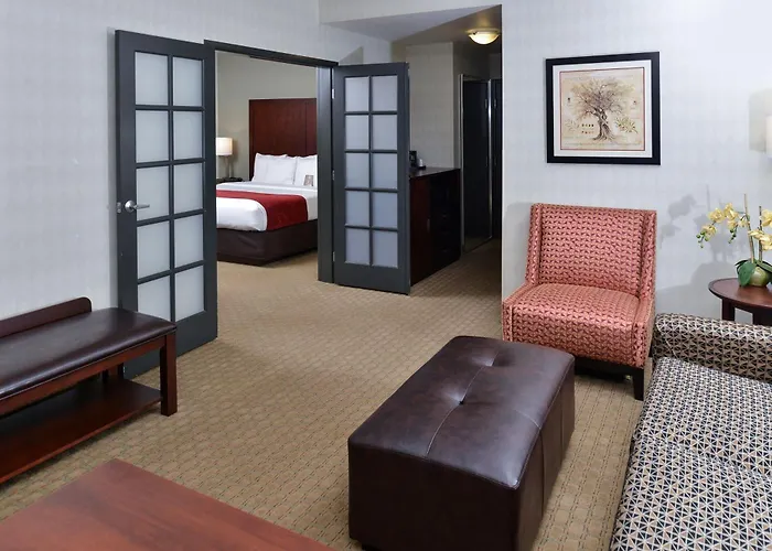 Comfort Suites Airport Tukwila Seattle