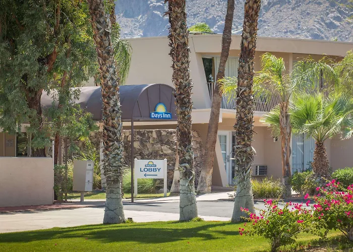 Days Inn By Wyndham Palm Springs