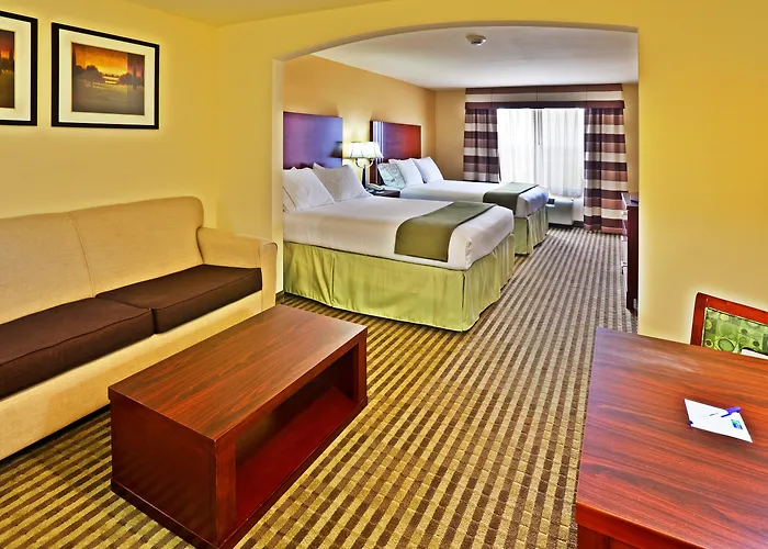 Holiday Inn Express & Suites By Ihg