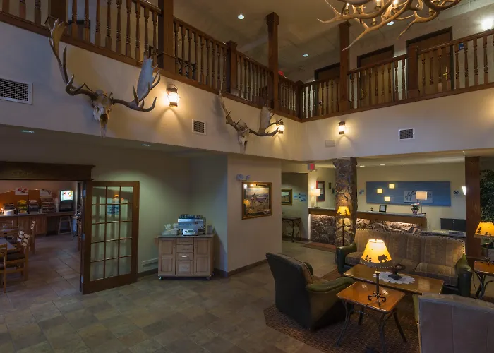 Comfort Inn & Suites Mt Rushmore