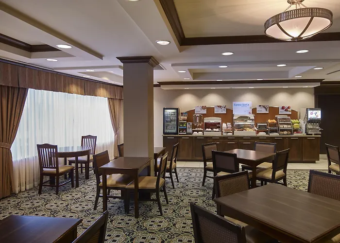 Holiday Inn Express & Suites Huntsville By Ihg