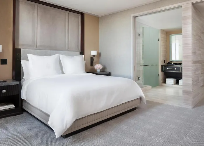 Four Seasons Hotel One Dalton Street, Boston