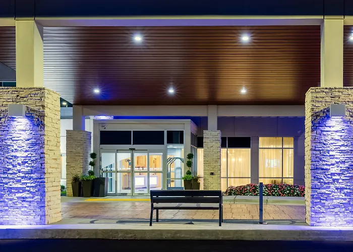 Holiday Inn Express Calhoun South By Ihg