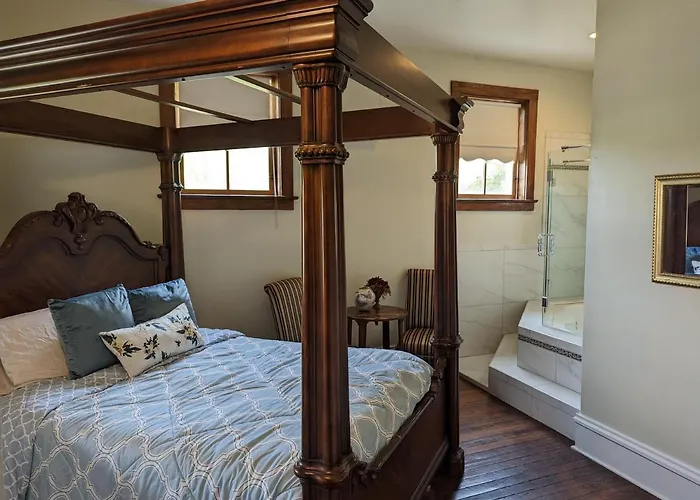 Arcadia Academy Bed & Breakfast