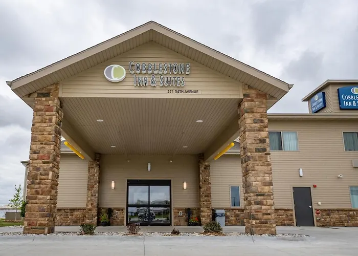 Cobblestone Hotel & Suites-Sheldon