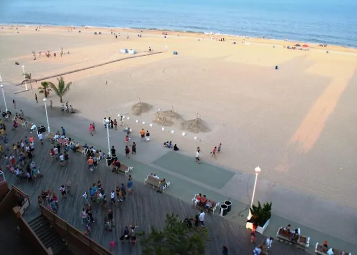 Studio W Balcony And Ocean View - Boardwalk One - 203