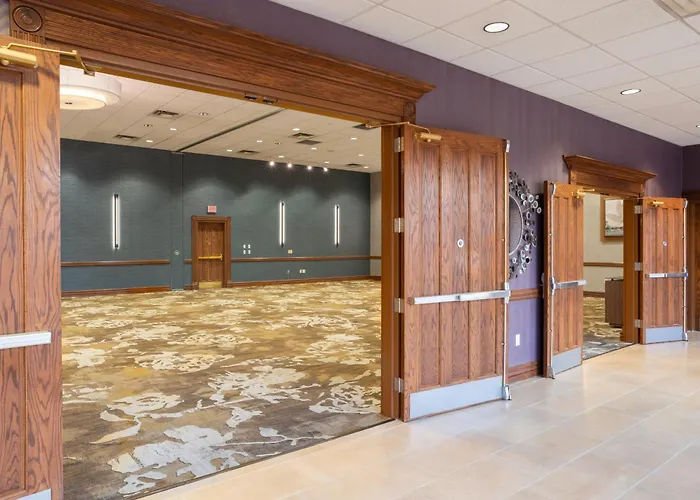 Hilton Garden Inn Airport