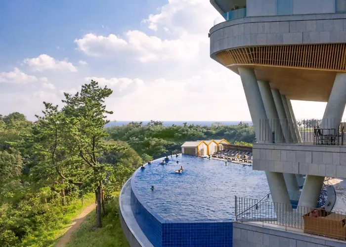 Hidden Cliff Hotel And Nature