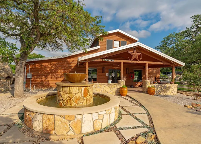 Sun Outdoors Lake Travis