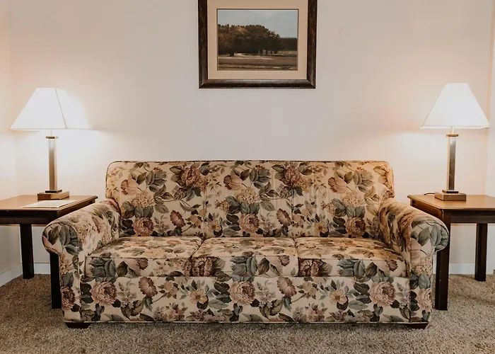 Carriage House Country Club
