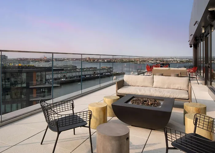 Hyatt Place Boston/Seaport District
