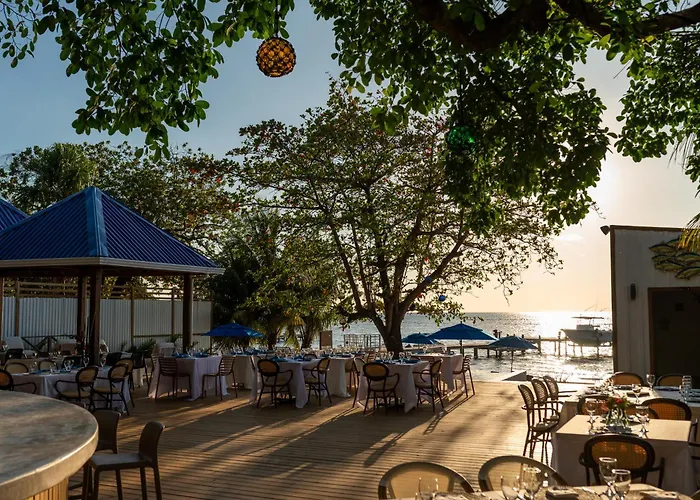 Blue Roatan Resort West Bay