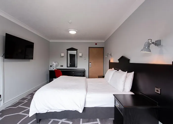 Village Hotel Liverpool Whiston 
