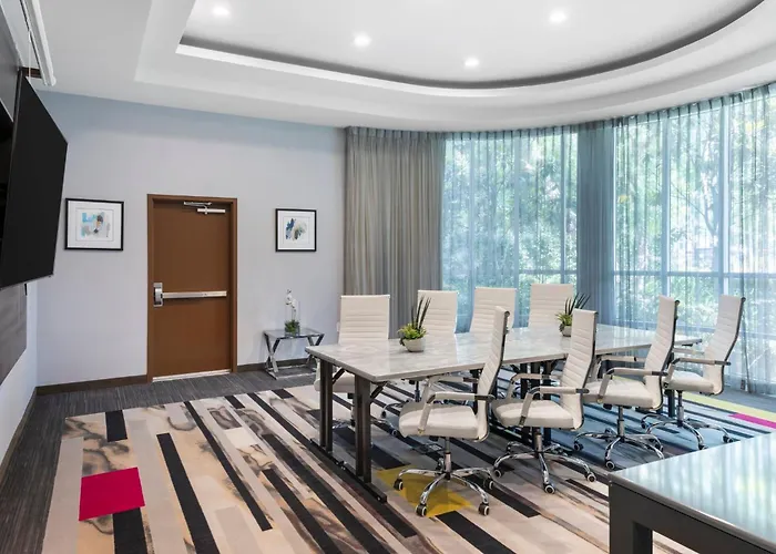 Holiday Inn Express & Suites Anaheim Resort Area By Ihg