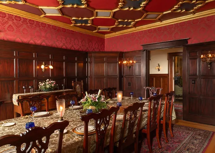 300 Clifton Bed & Breakfast Minneapolis