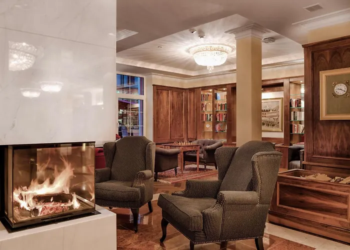 Hotel Norica - Thermenhotels Gastein mit dem Bademantel direkt in die Therme Bad Hofgastein