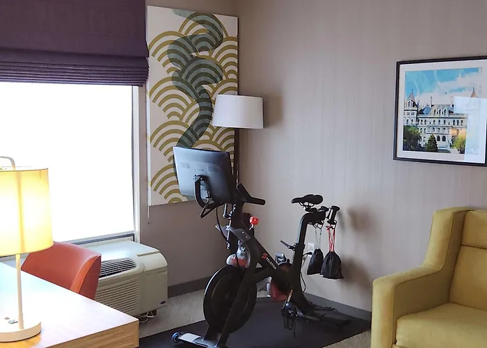Hampton Inn & Suites Albany-Airport