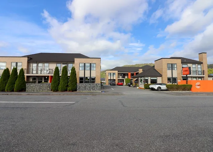 Coleraine Suites & Apartments
