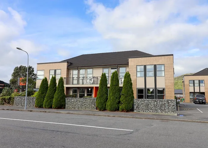 Coleraine Suites & Apartments