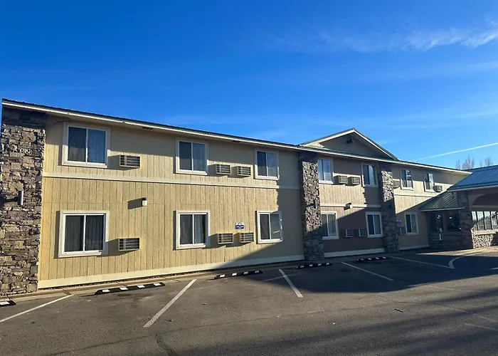 Days Inn & Suites By Wyndham Gunnison