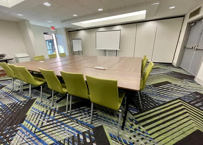 Holiday Inn Express & Suites Sulphur - Lake Charles By Ihg
