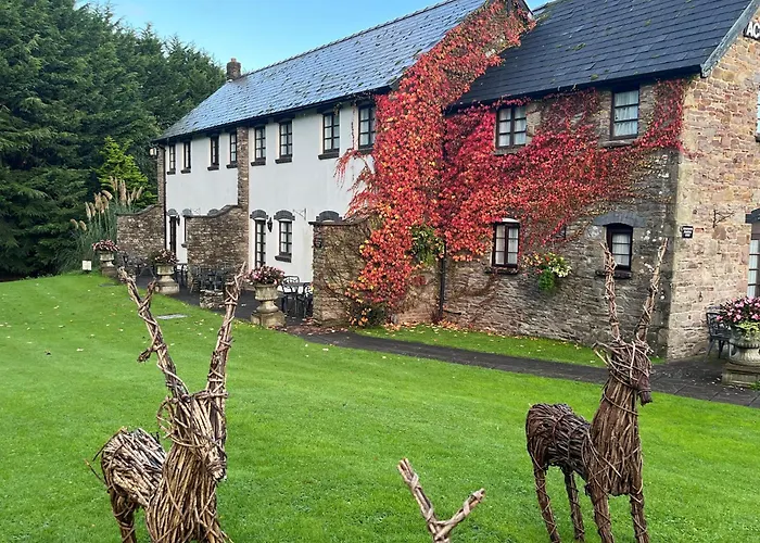 The Greyhound Inn And Hotel